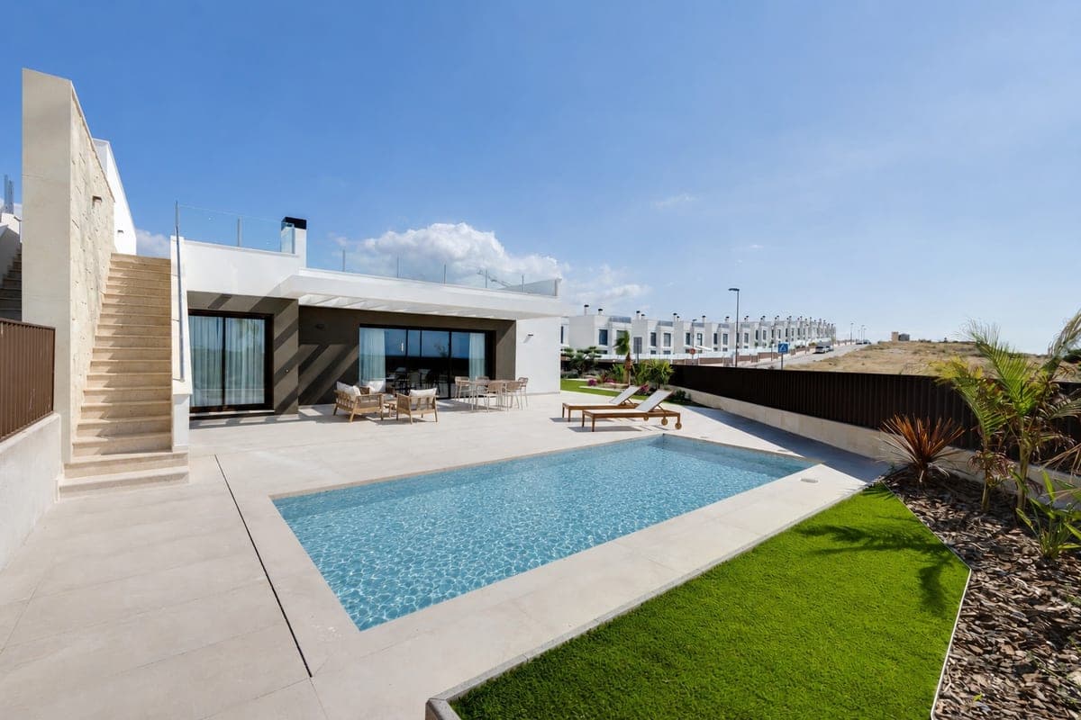 Adosados con piscina privada, Alicante norte